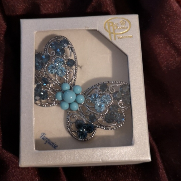❤️ Turquoise Silver Butterfly Brooch - Picture 5 of 8